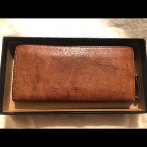 Frye wallet